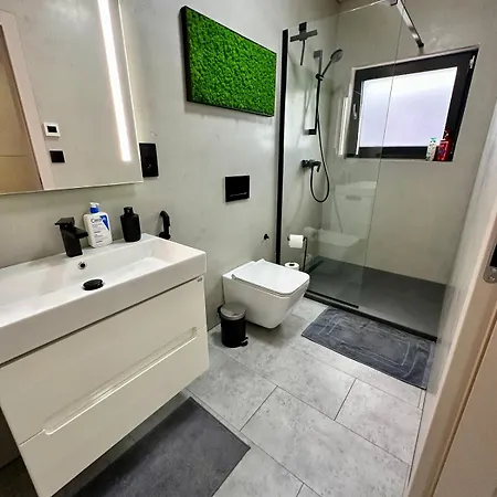 Houseboat With Touch Of Luxury Bratislava