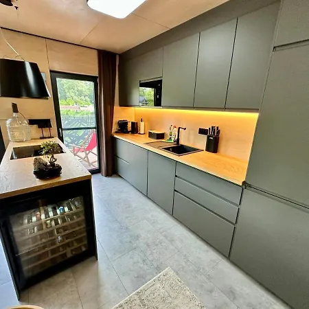 Houseboat With Touch Of Luxury *