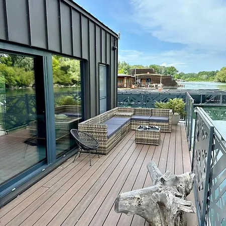 Houseboat With Touch Of Luxury Feriehus Bratislava
