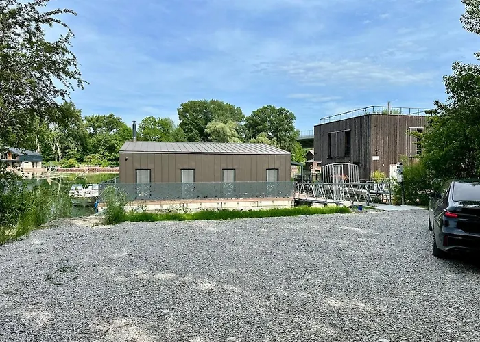 Houseboat With Touch Of Luxury * Bratislava