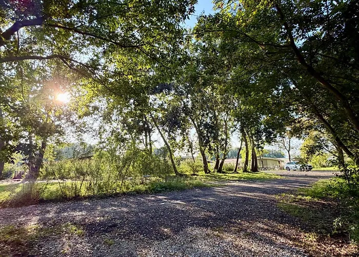 בית נופש Houseboat With Touch Of Luxury *