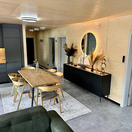 Houseboat With Touch Of Luxury ブラチスラヴァ