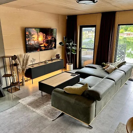 別荘 Houseboat With Touch Of Luxury