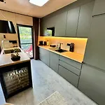 Houseboat With Touch Of Luxury *