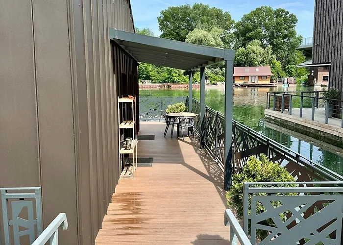 Houseboat With Touch Of Luxury Tatil Evi *